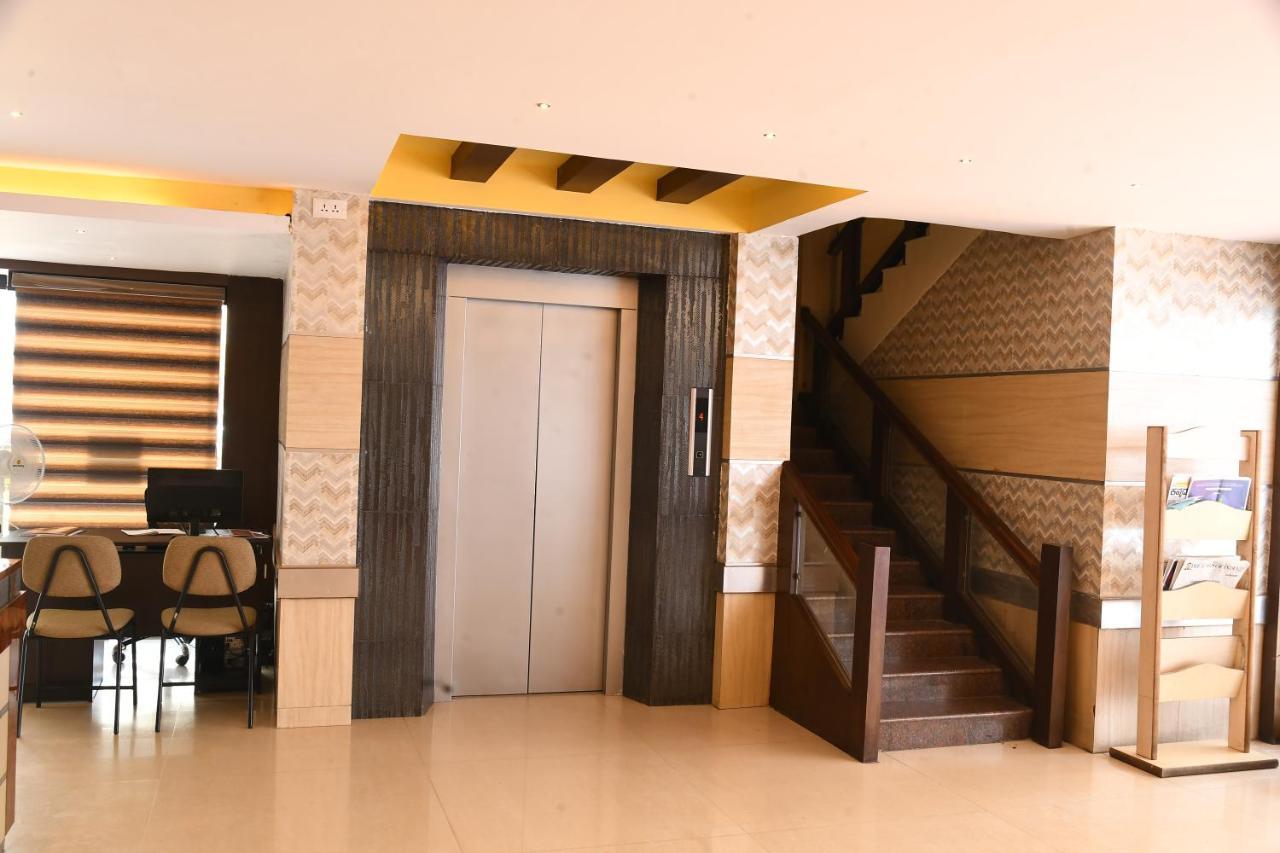 Hotel Advaitha Residency Mysore Esterno foto