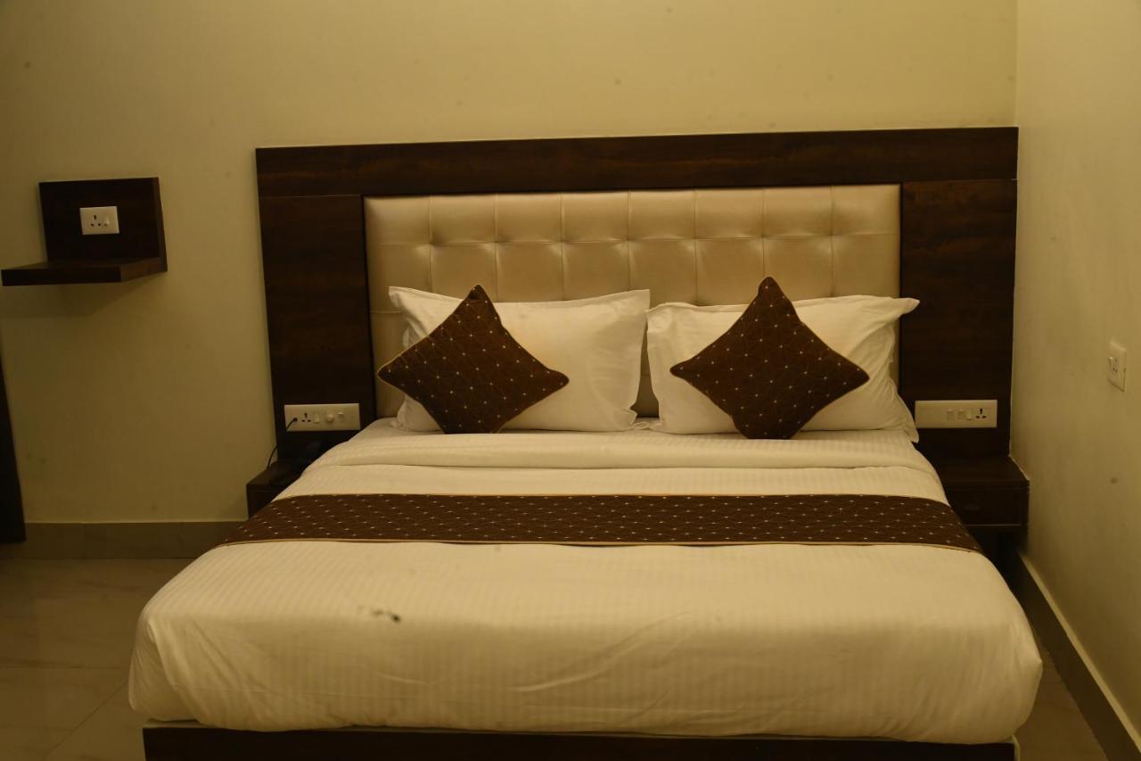 Hotel Advaitha Residency Mysore Esterno foto