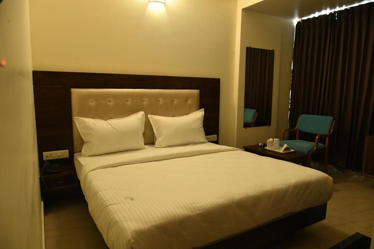 Hotel Advaitha Residency Mysore Esterno foto