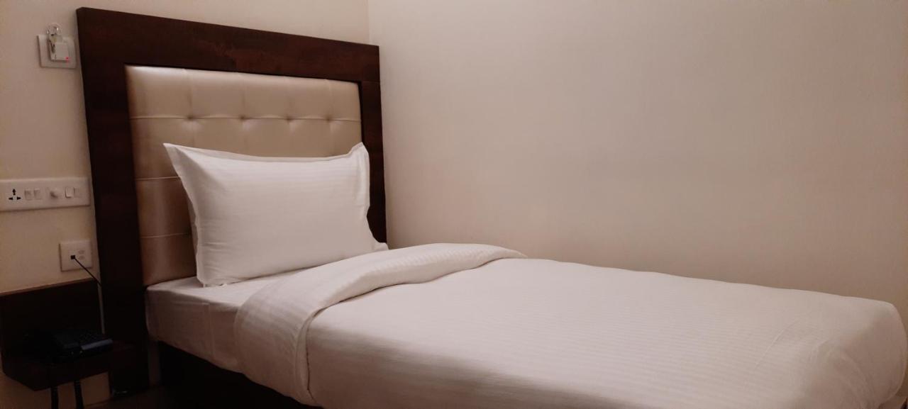 Hotel Advaitha Residency Mysore Esterno foto